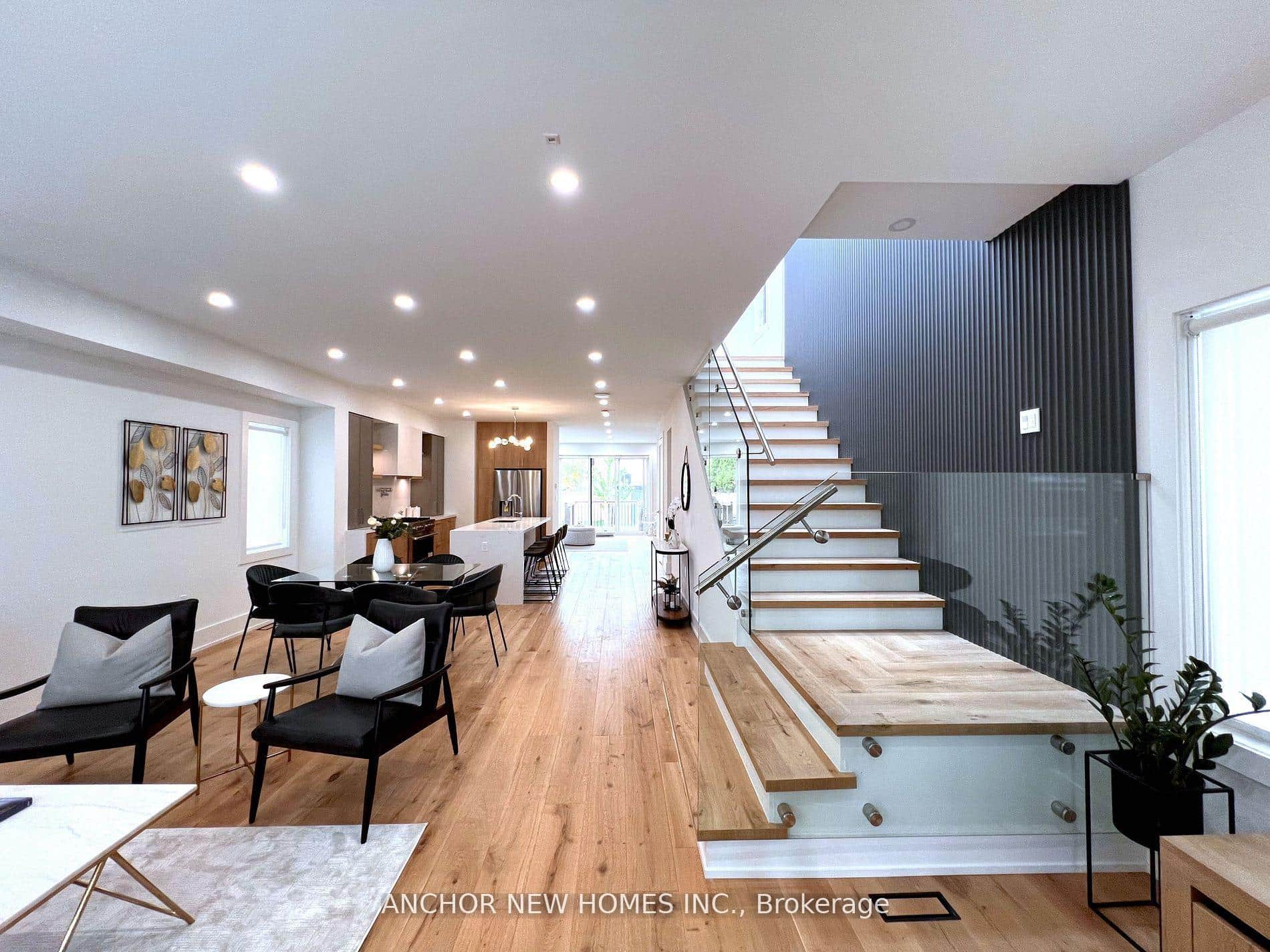 257 Chisholm Avenue
