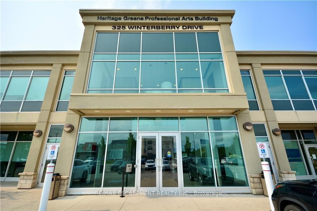 325 Winterberry Drive Unit 204
