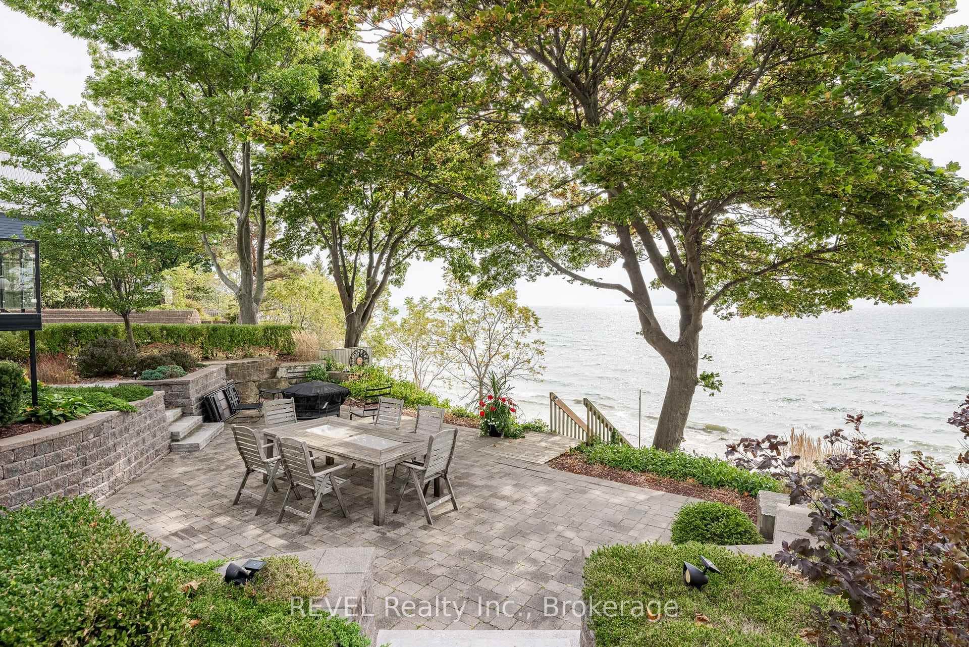 10417 Lakeshore Road