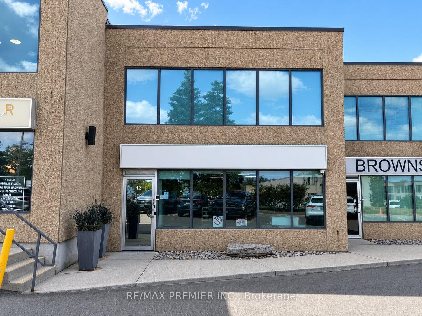 120 Woodstream Boulevard Unit 12