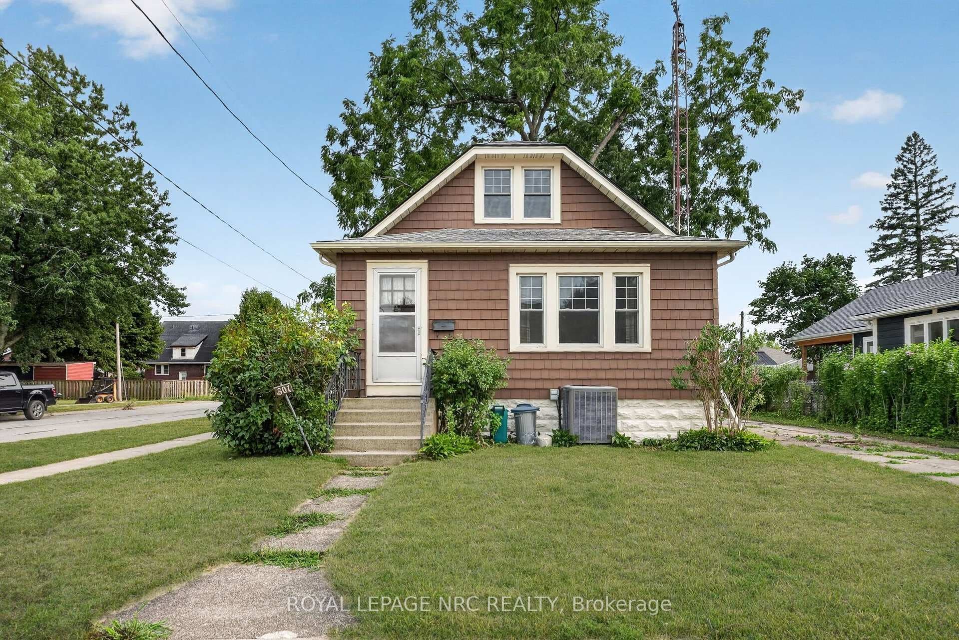 301 Dufferin Street