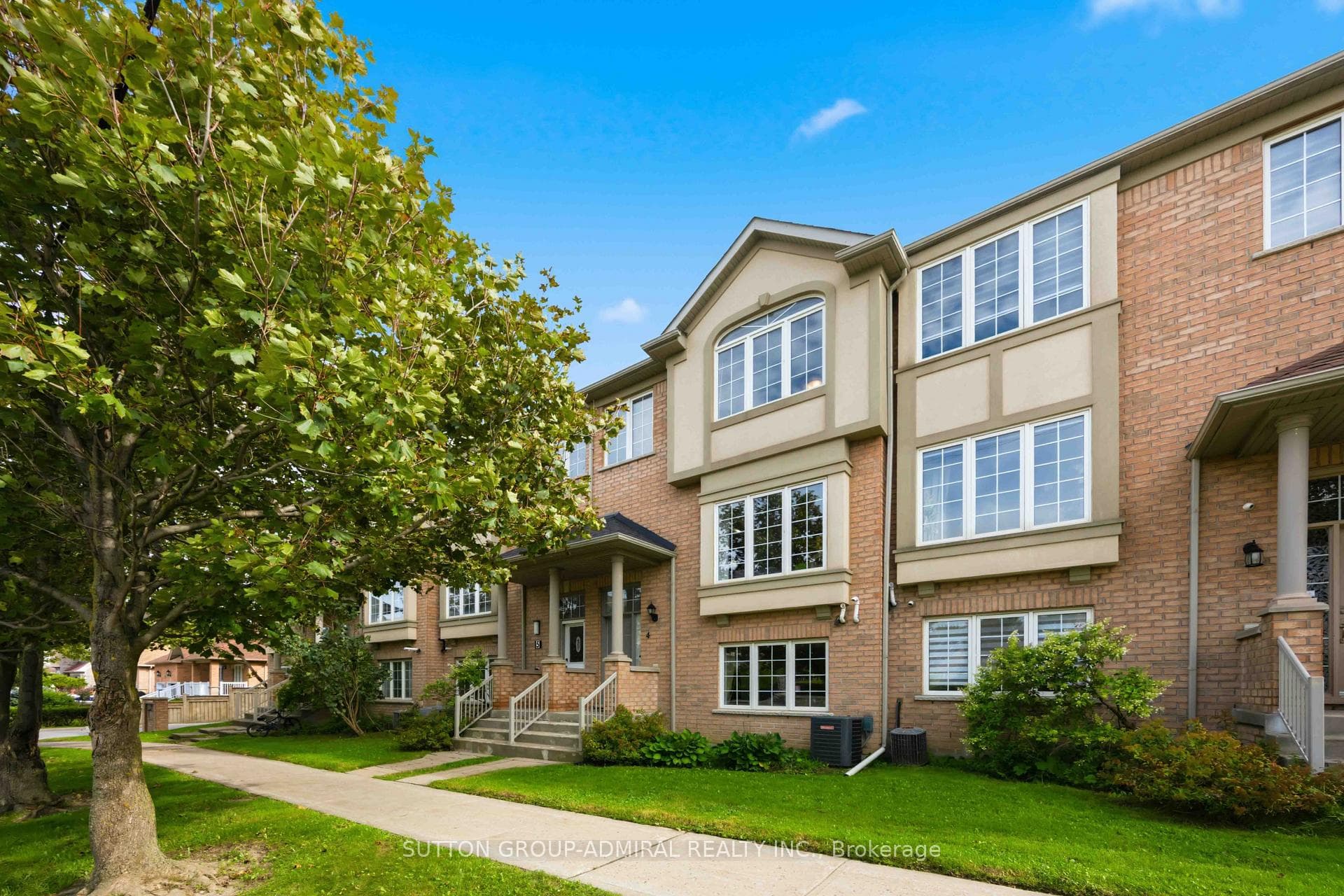 71 Puccini Drive Unit 4