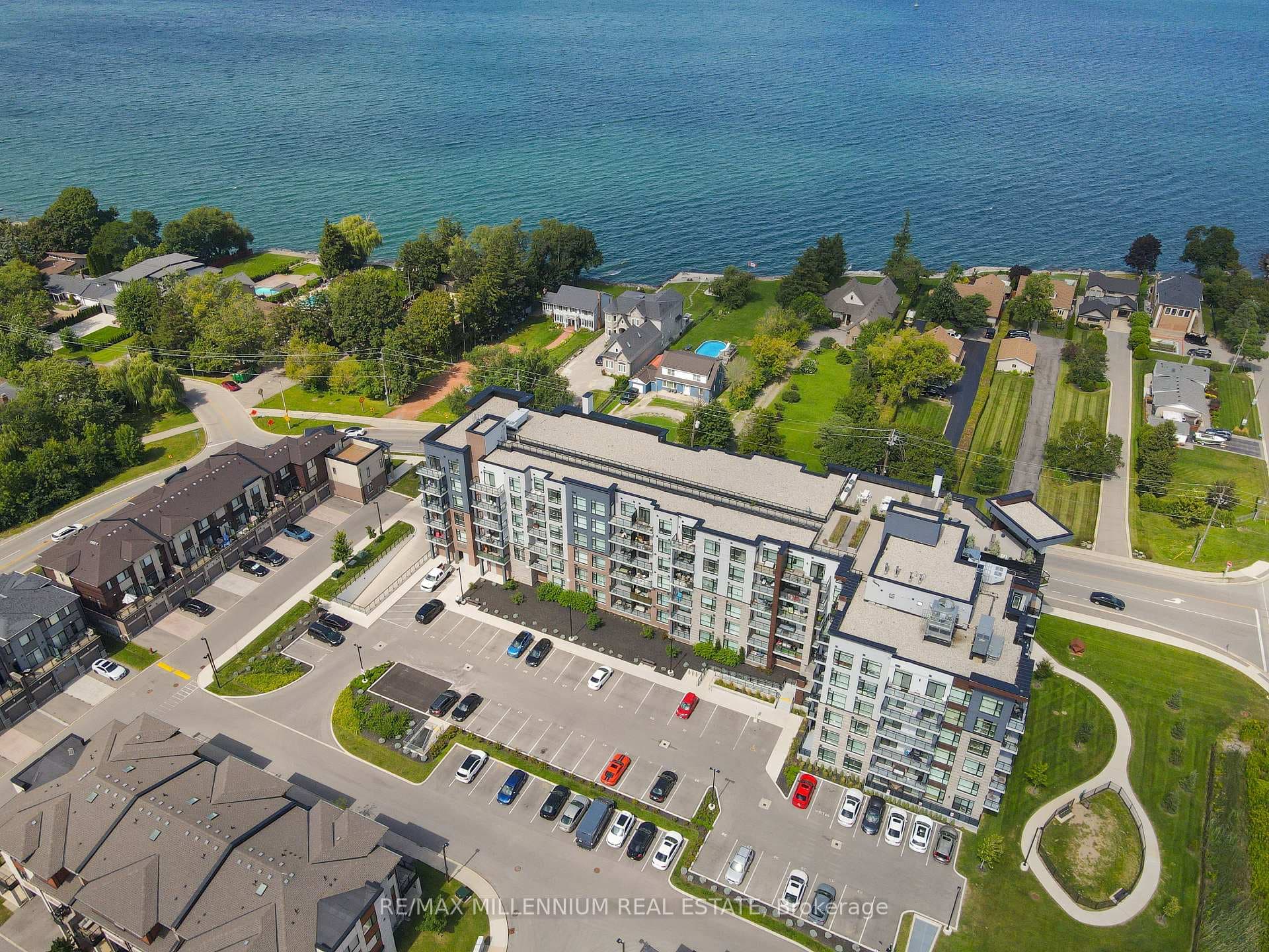 600 North Service Road Unit 403