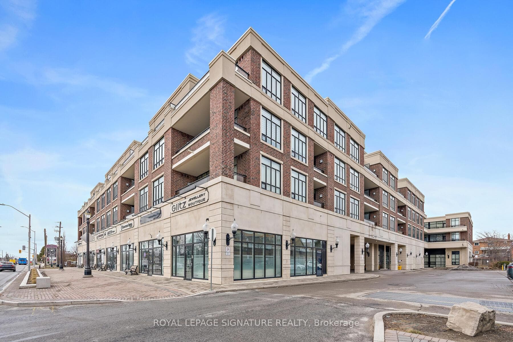 2396 Major Mackenzie Drive Unit 220