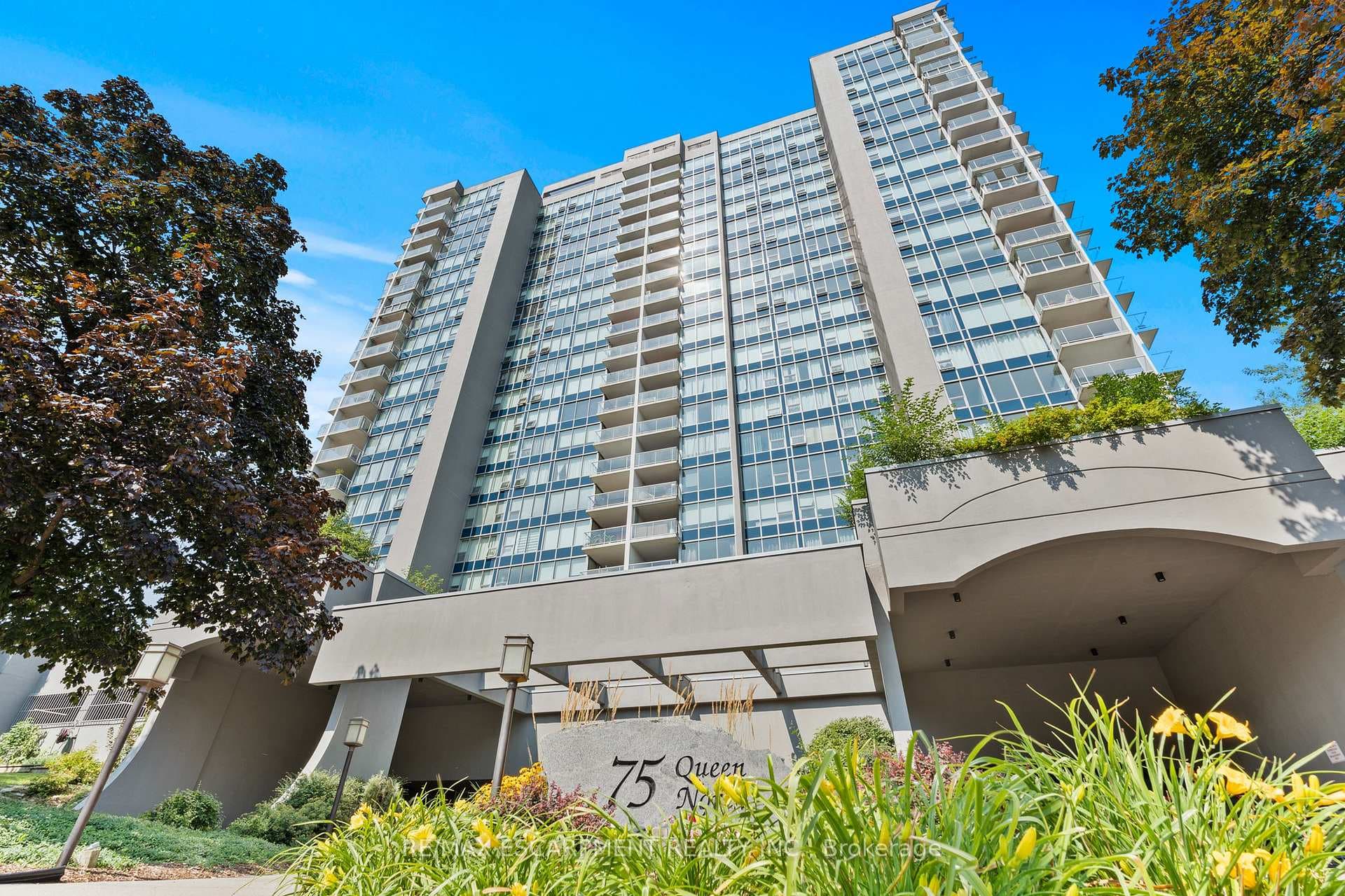 75 Queen Street Unit 2206