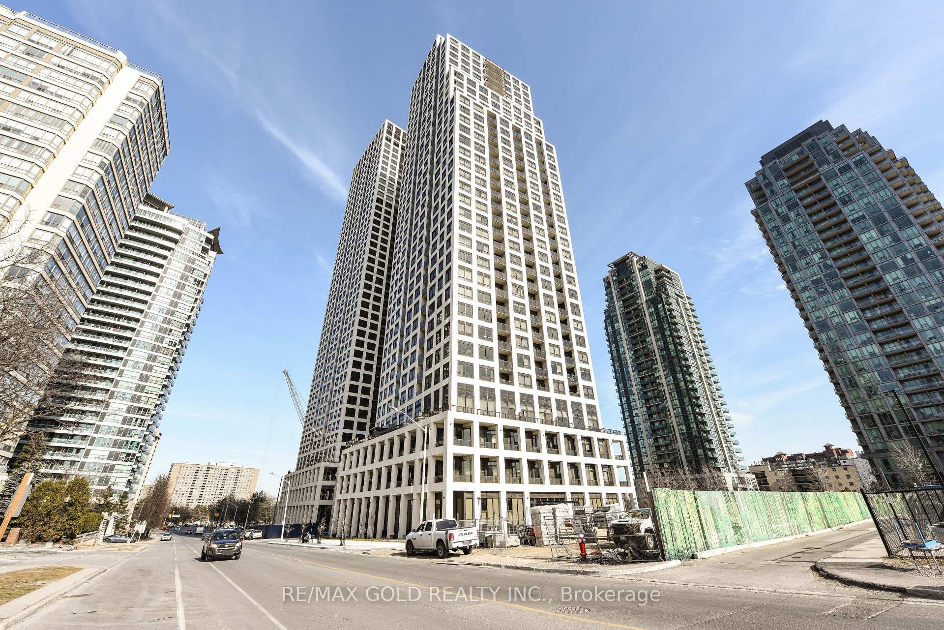 36 Elm Drive Unit 3209