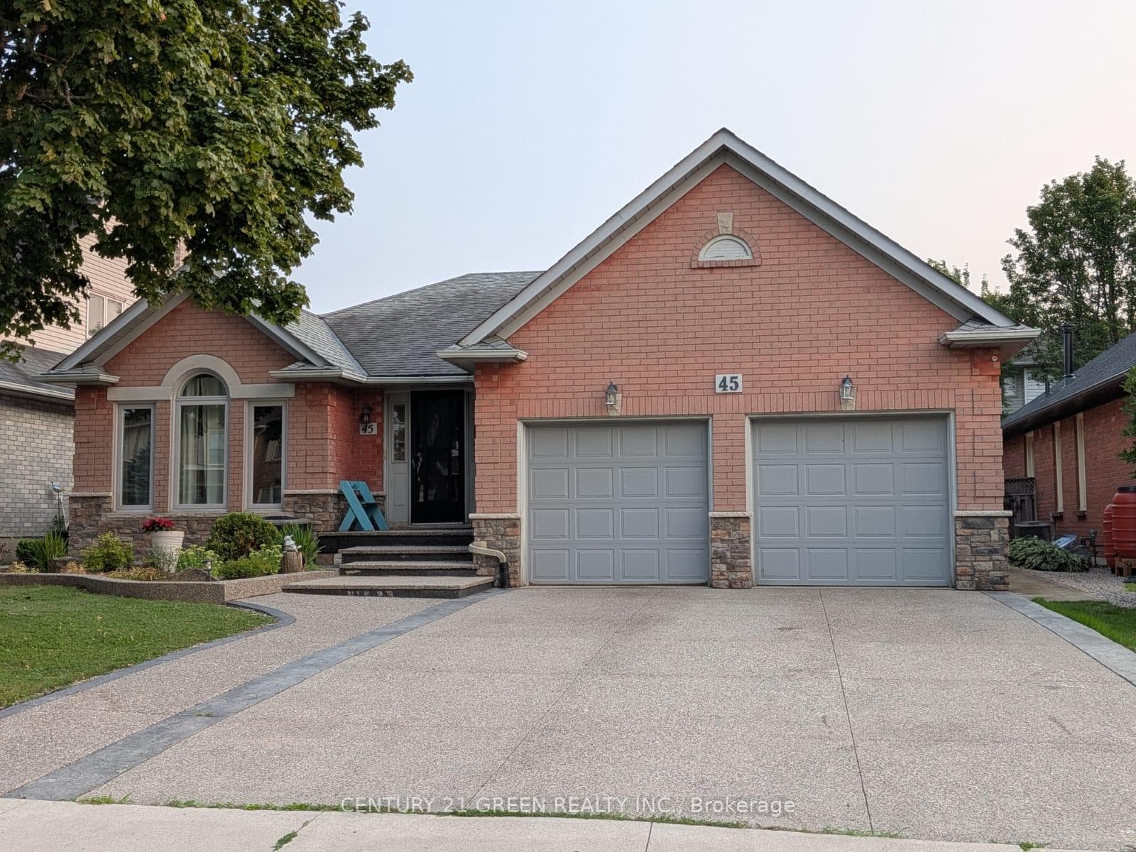 45 Caswell Drive Unit Upper
