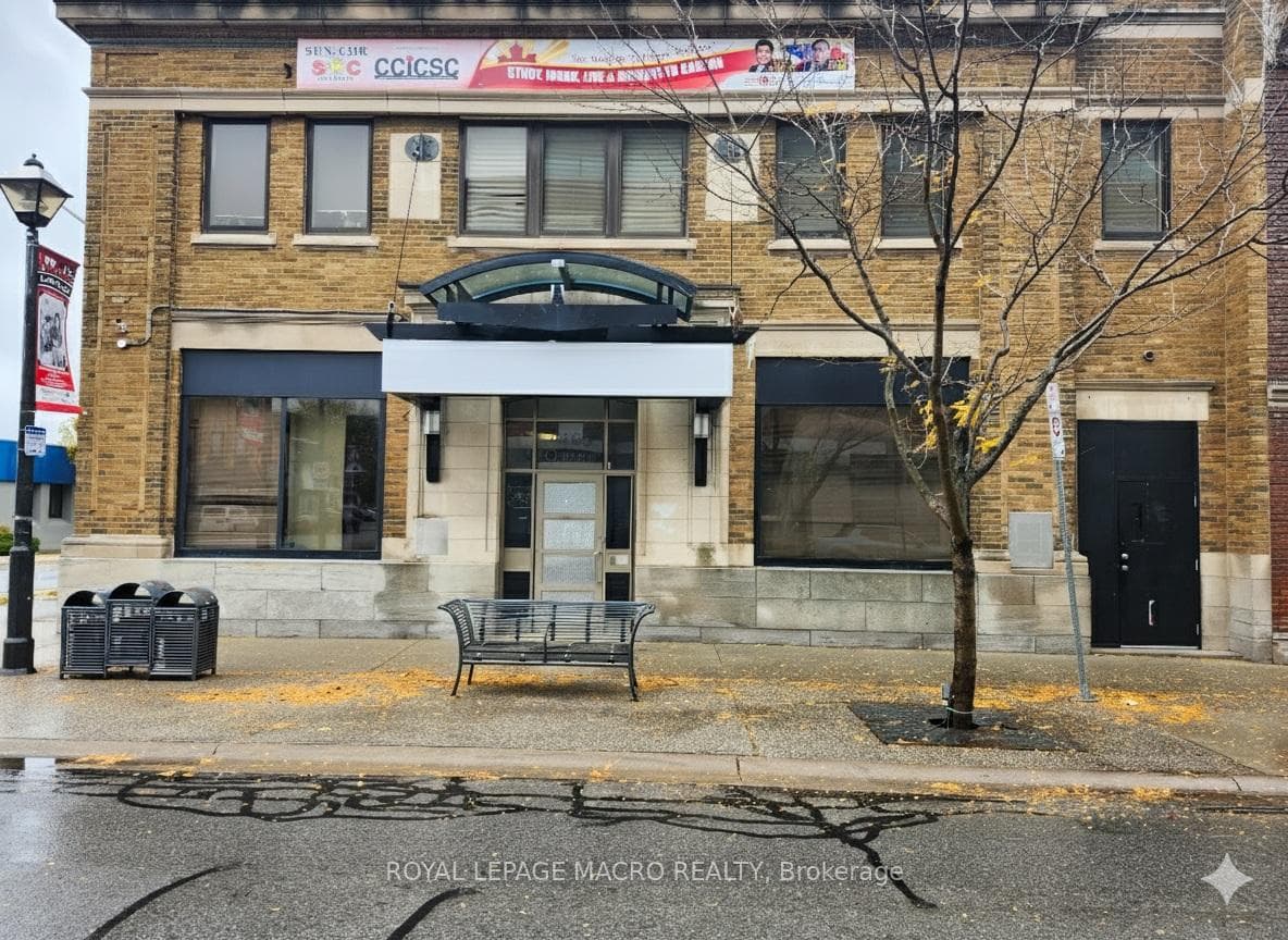 4365 Queen Street
