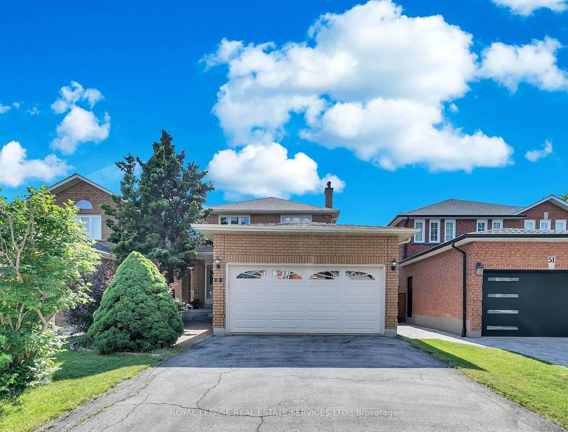 47 Velvet Crescent