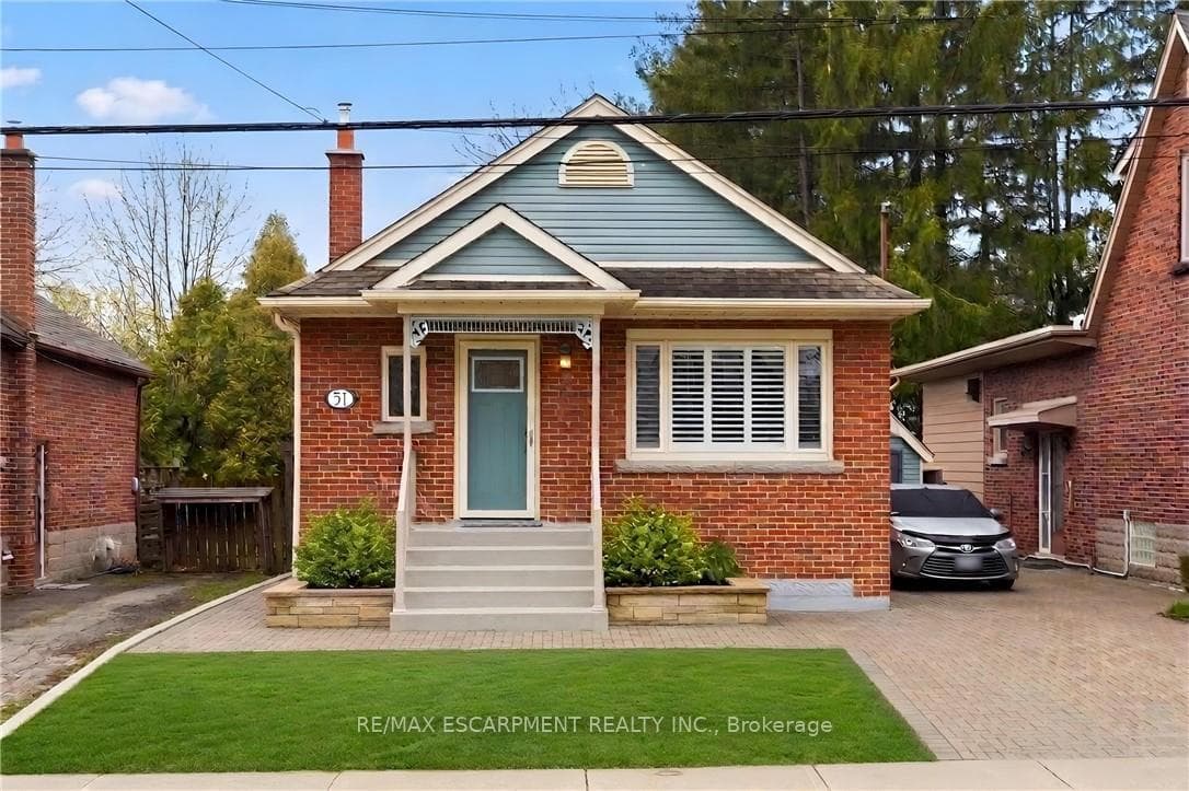 51 WESTWOOD Avenue