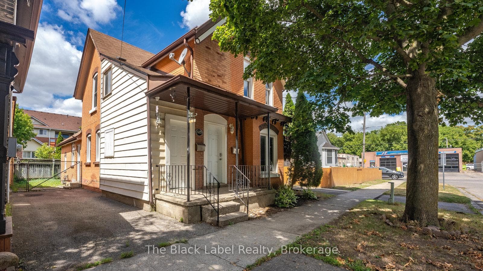 294 Park Avenue Unit Upper Level