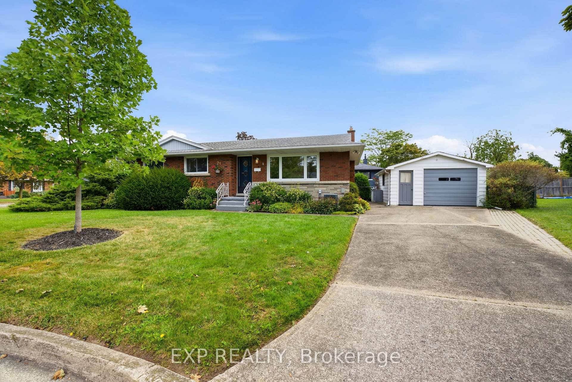 2 Glengrove Circle