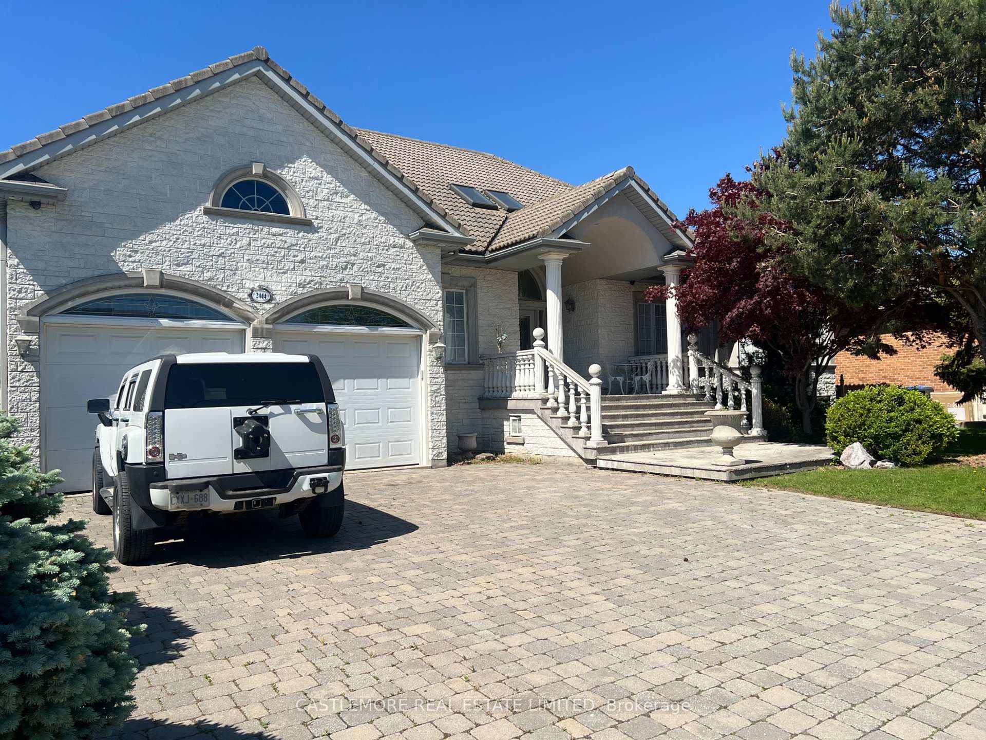 2444 hensall Road