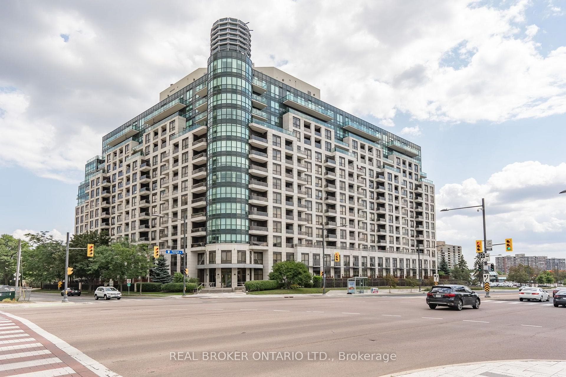 18 Harding Boulevard Unit PH208
