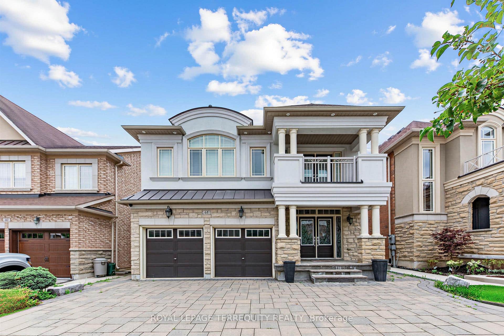 44 Headwind Boulevard