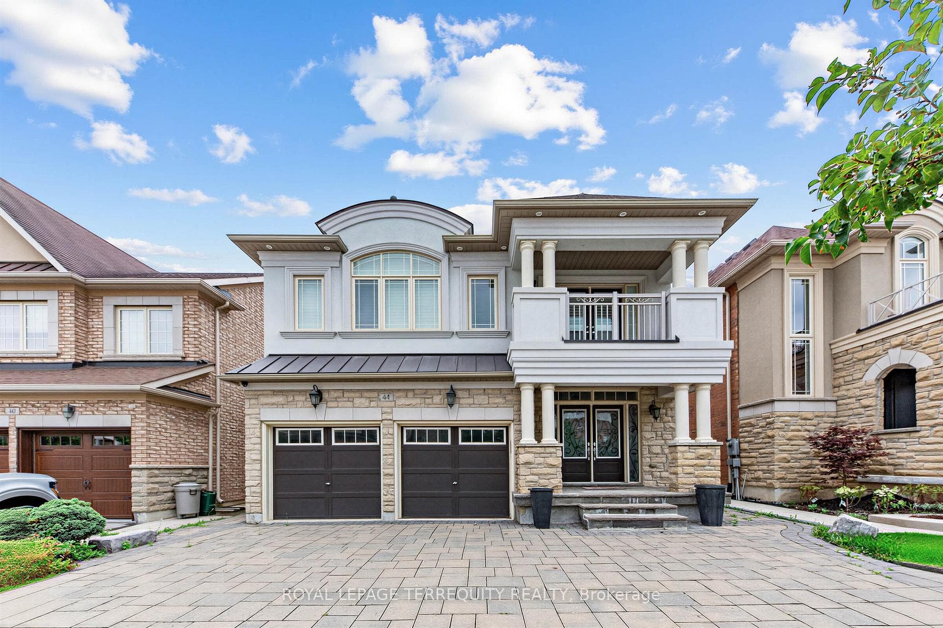 44 Headwind Boulevard