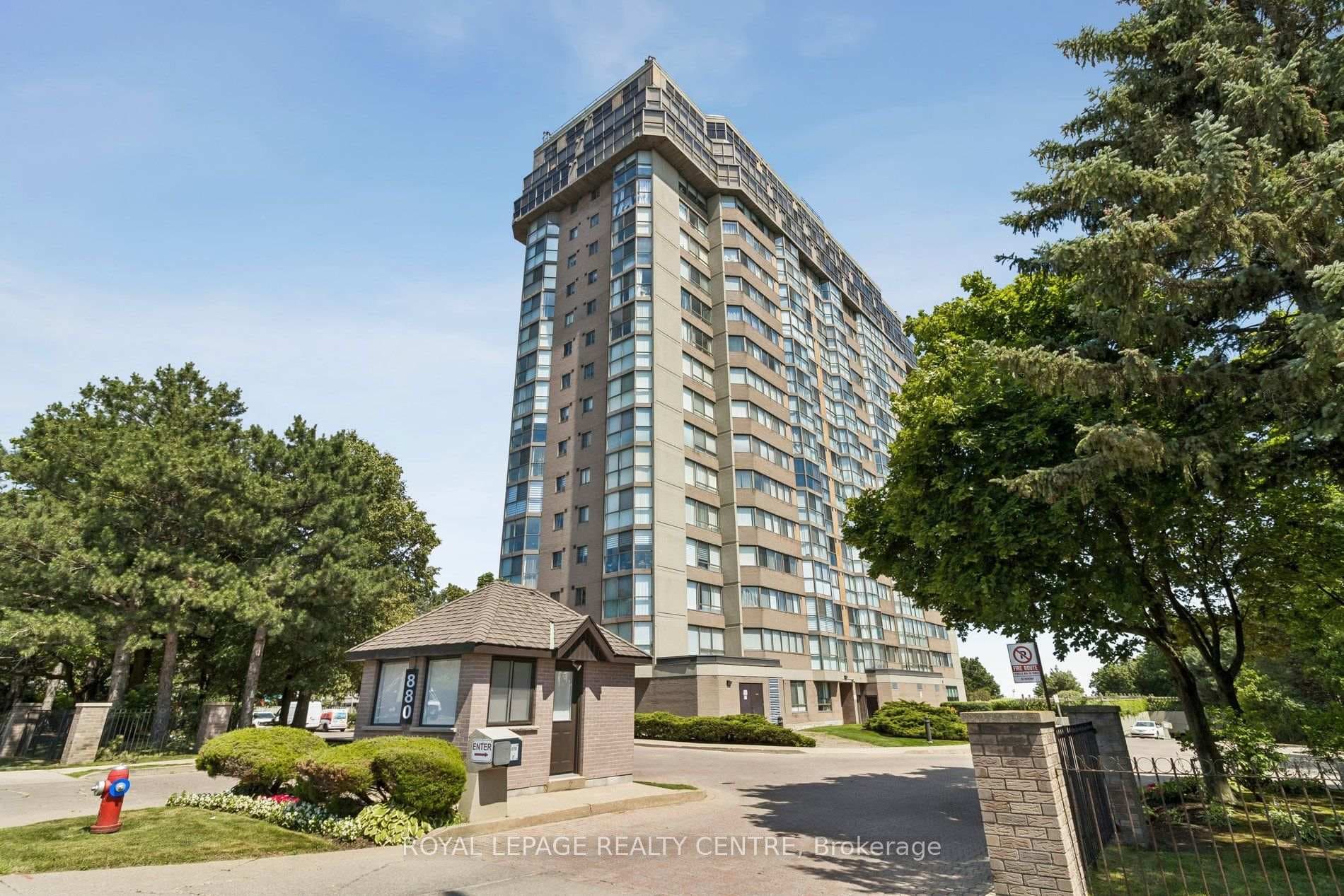 880 Dundas Street Unit 1006