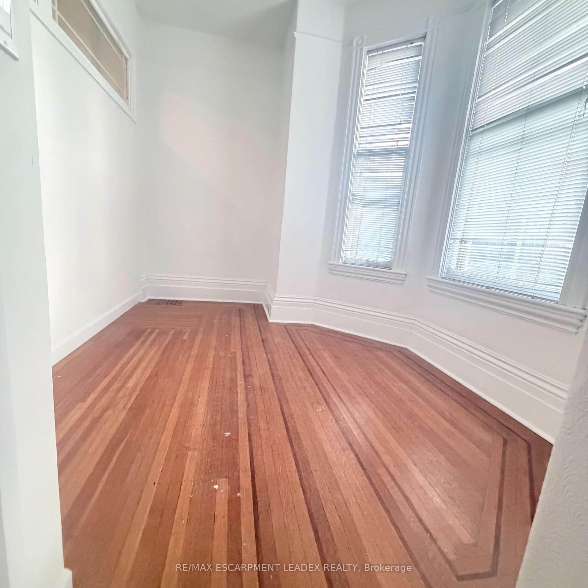 105 Wellington Street Unit 1