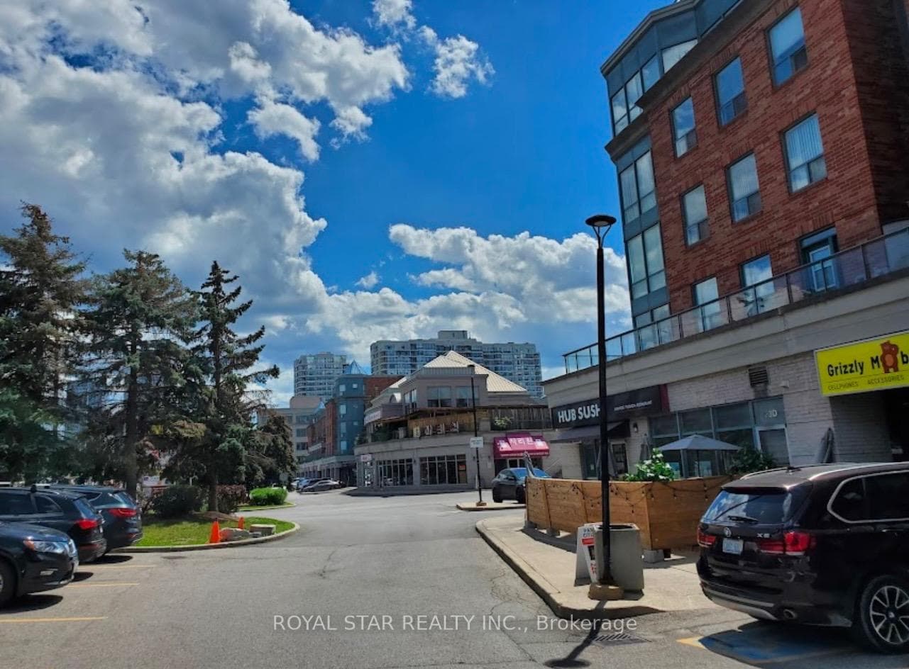 7378 Yonge Street Unit 19B