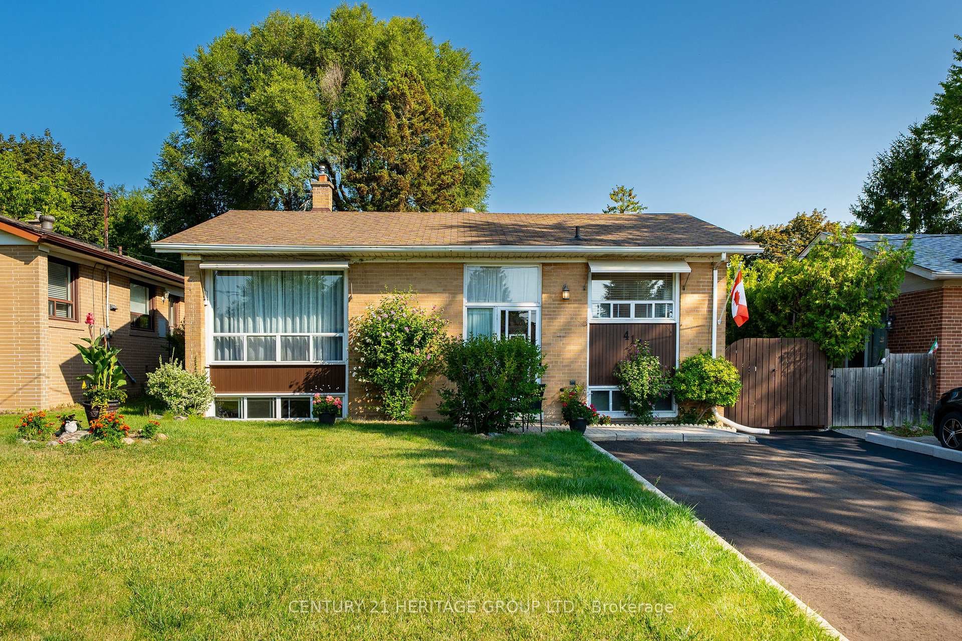 417 Paliser Crescent