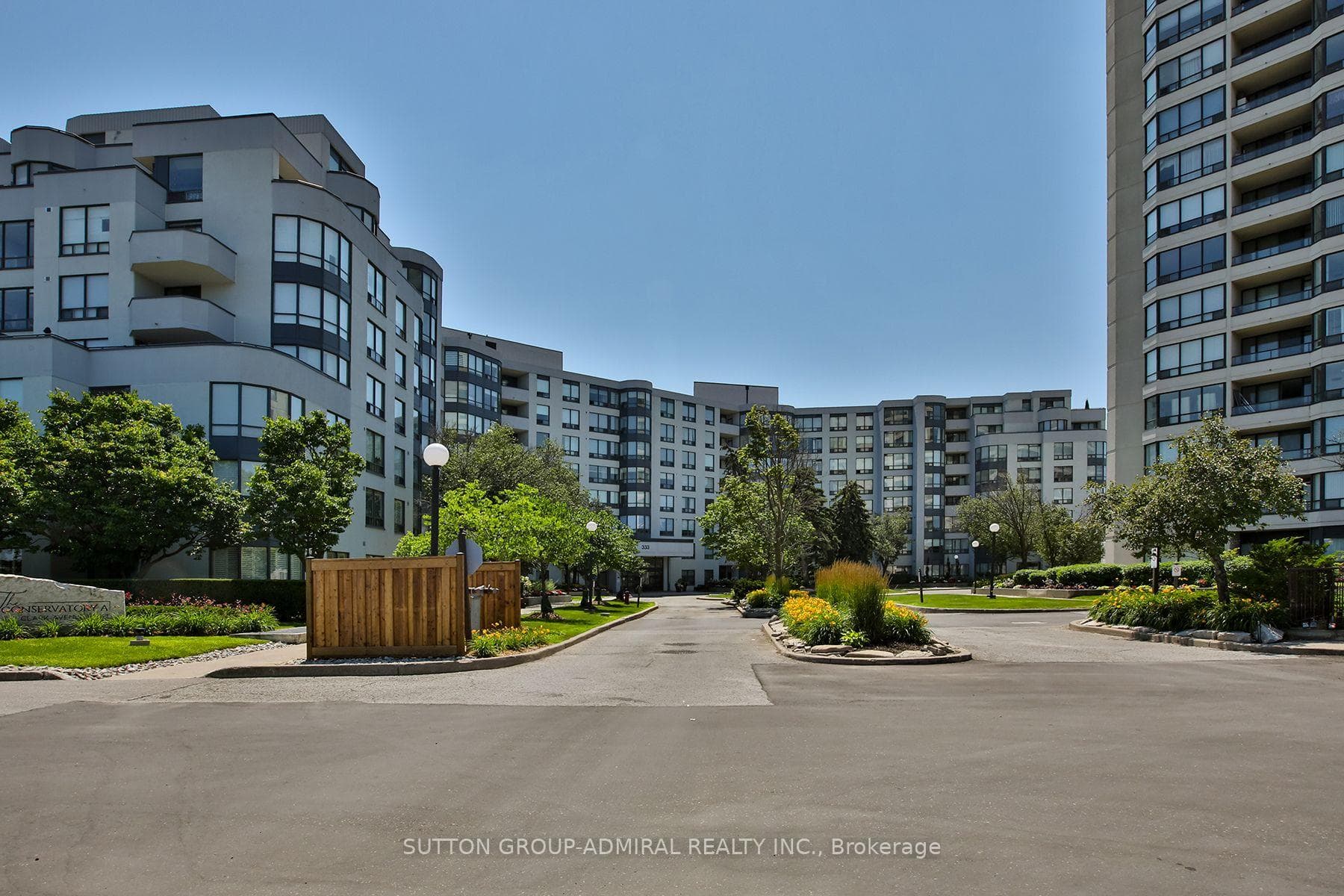 333 Clark Avenue Unit 106