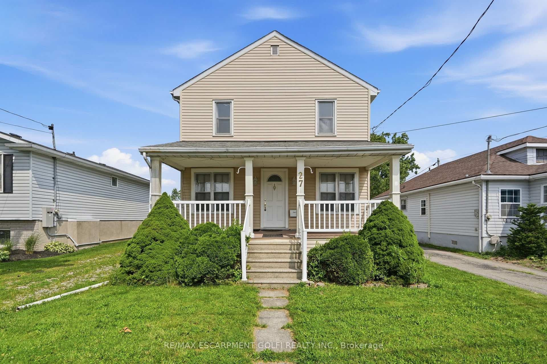 27 Drummond Crescent
