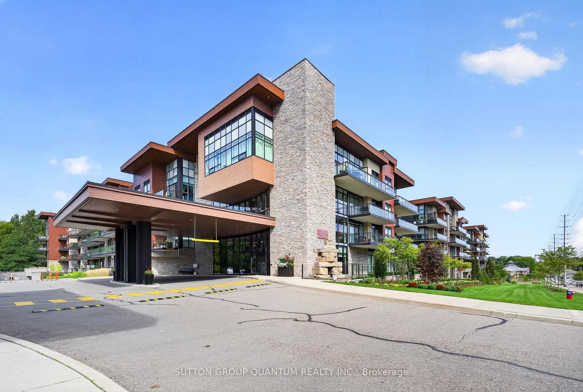 1575 Lakeshore Road Unit 163