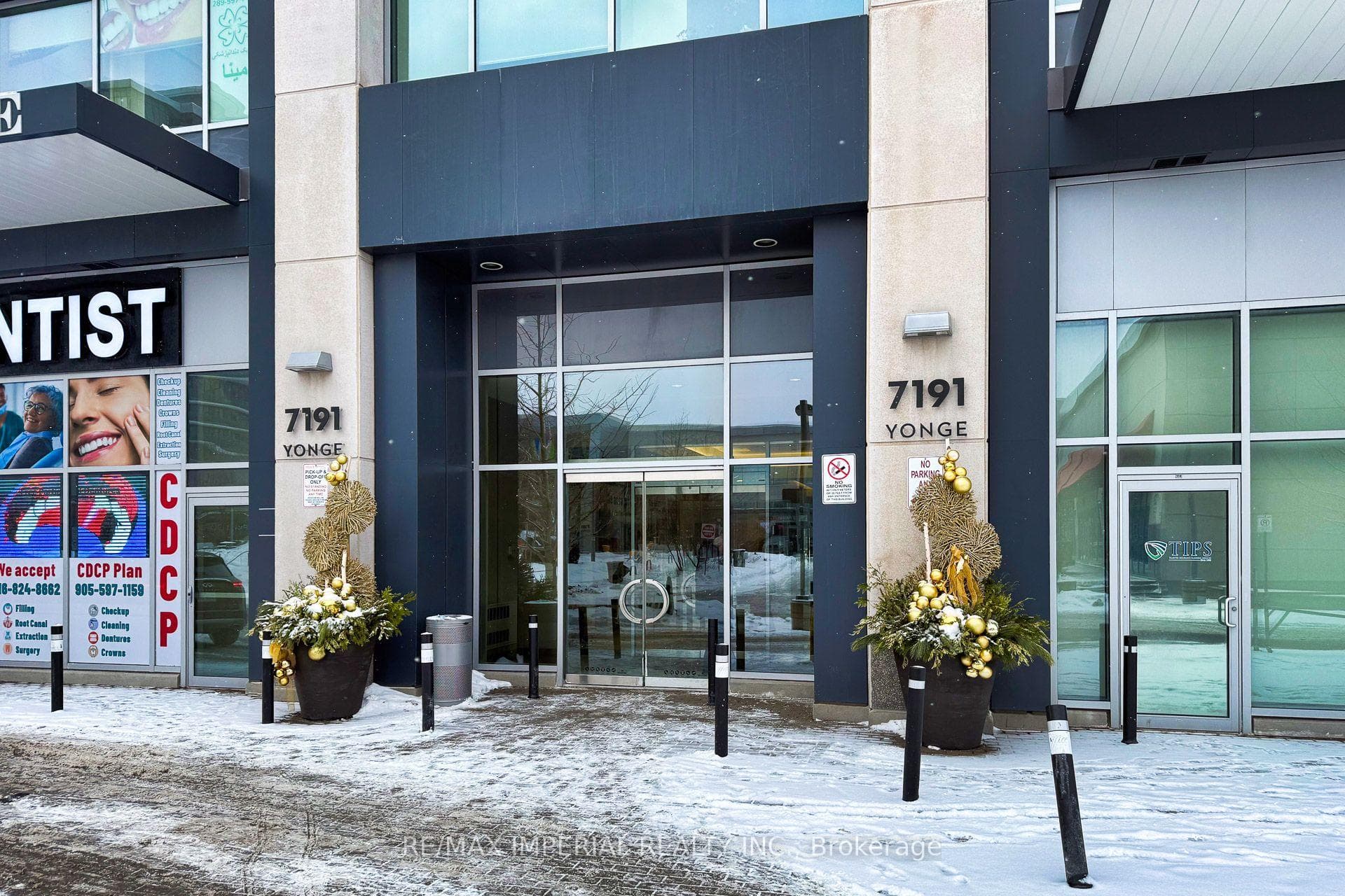 7191 Yonge Street Unit 803