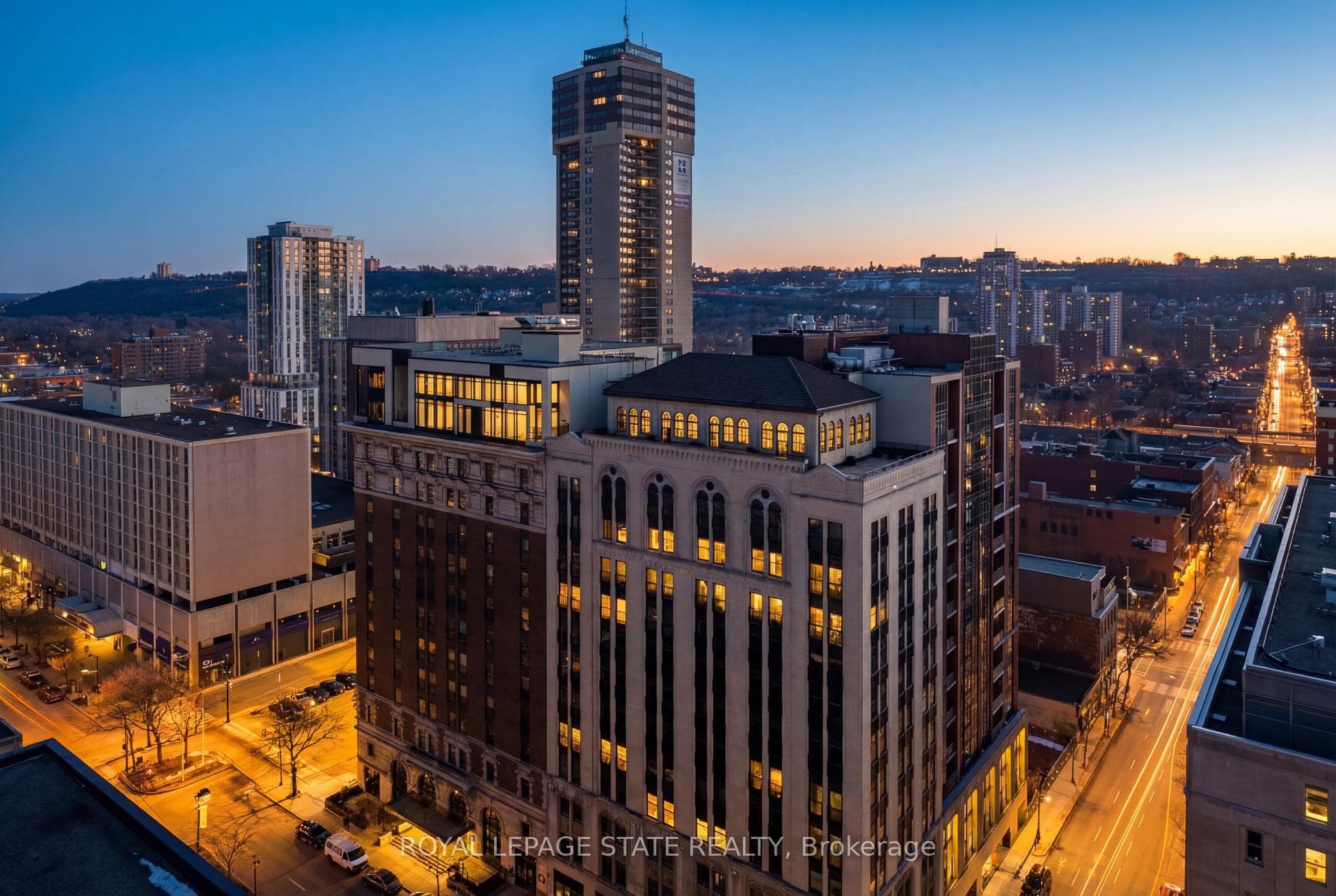 118 King Street Unit LPH13