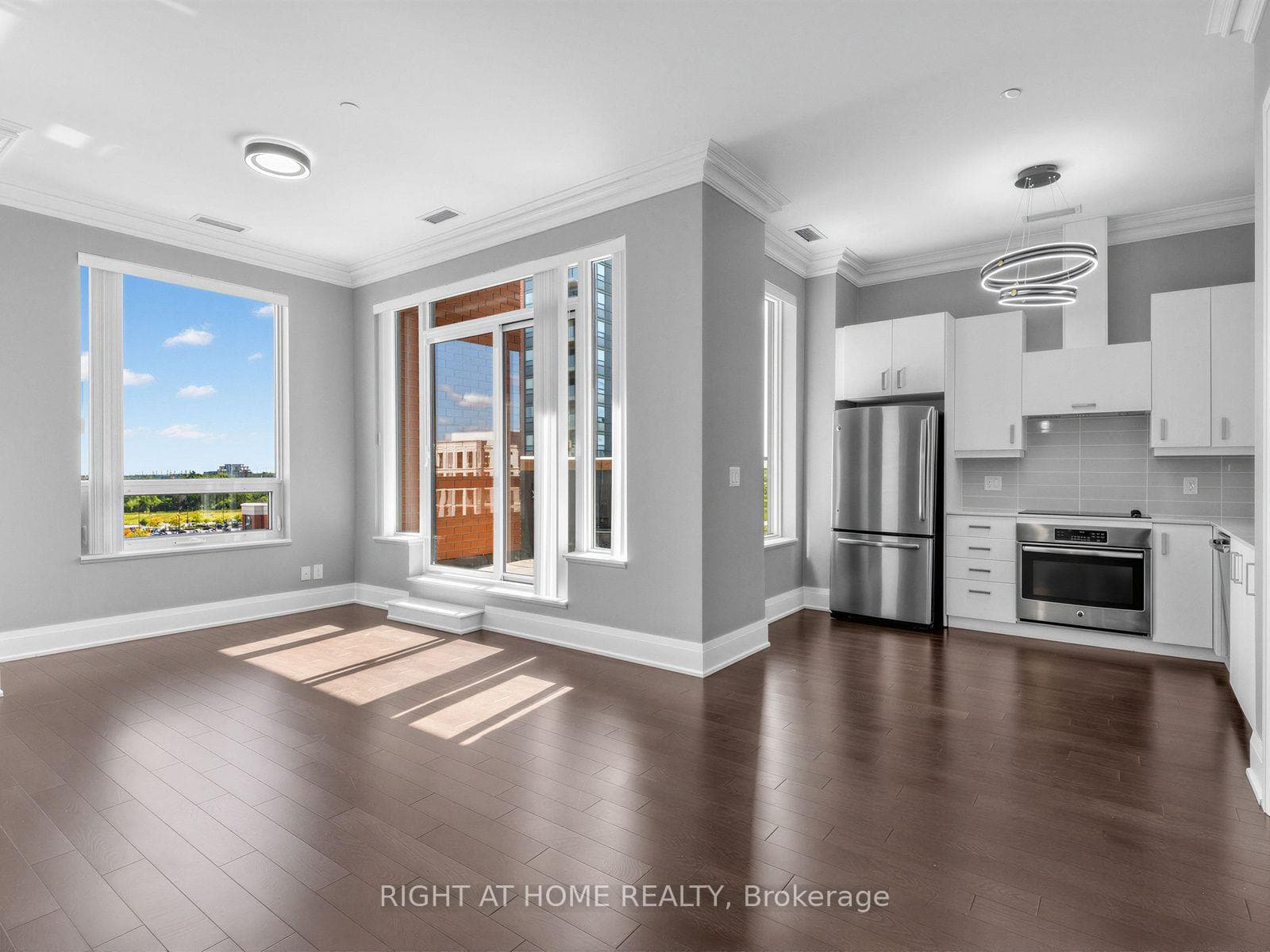 28 Uptown Drive Unit PH16