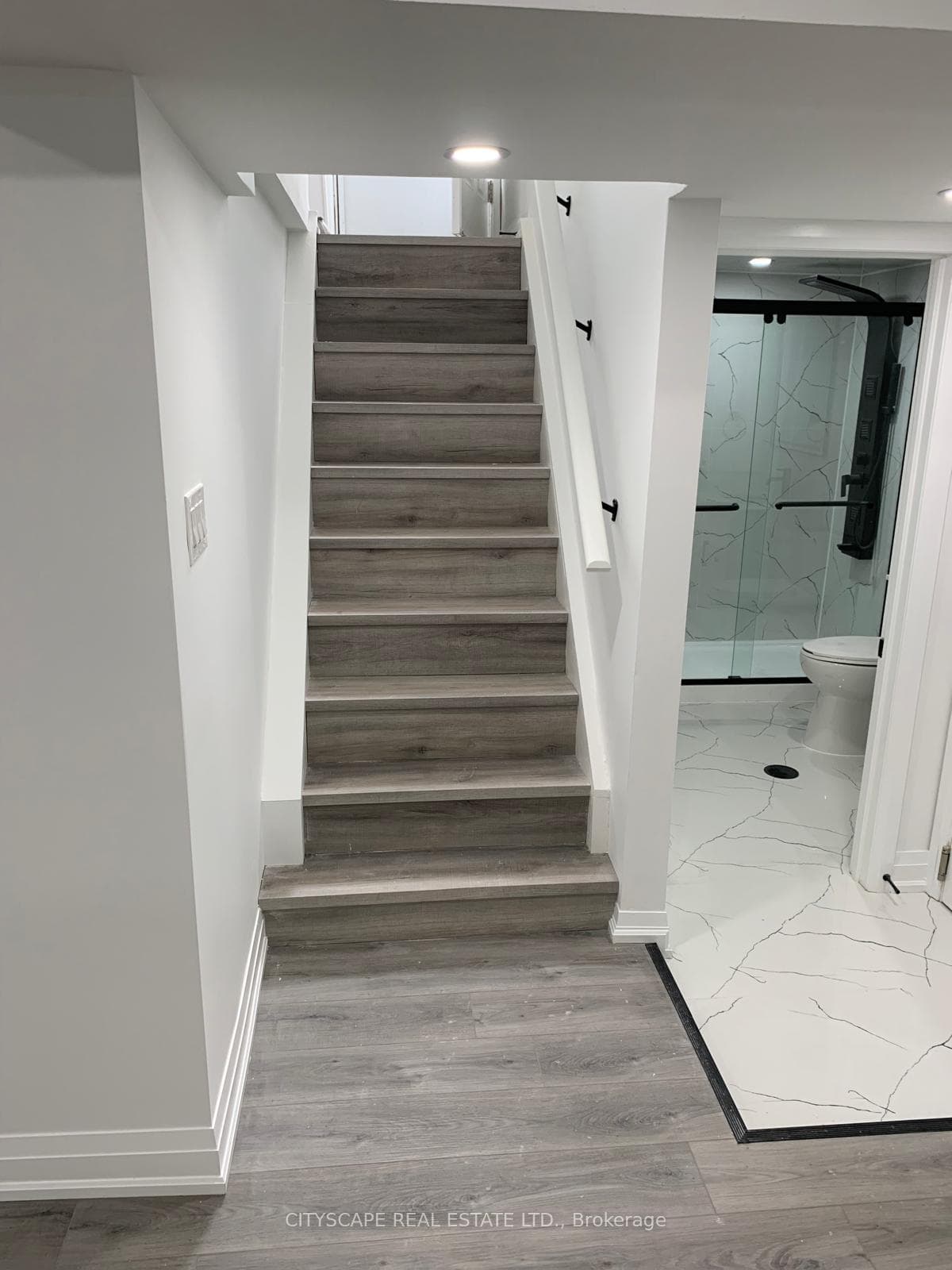 6 Lesterwood Street