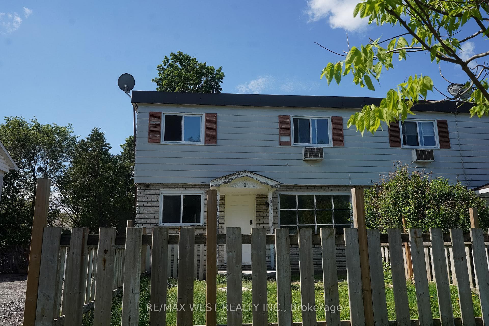 15 Brenda Court Unit 1
