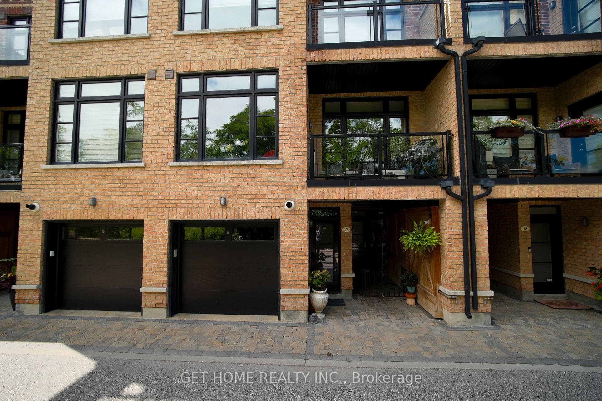 8169 Kipling Avenue Unit 22