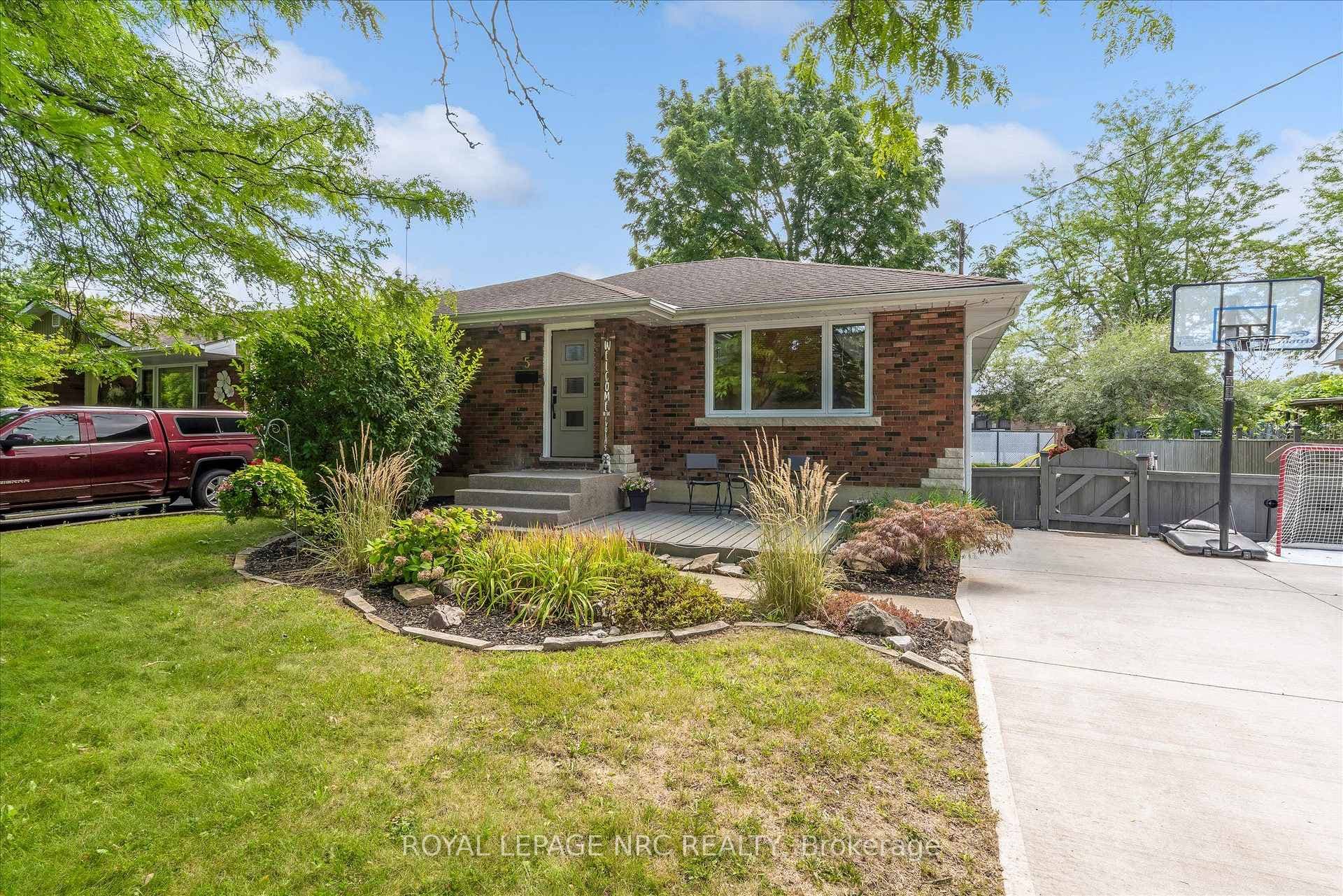 5 Goldsmith Avenue