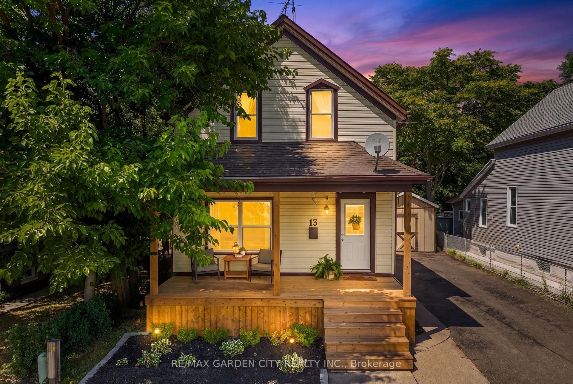 13 Maple Street