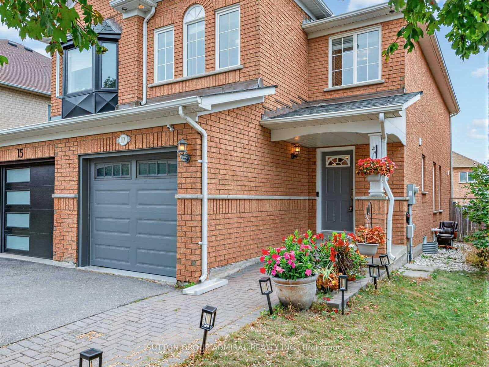 17 Royal Appian Crescent