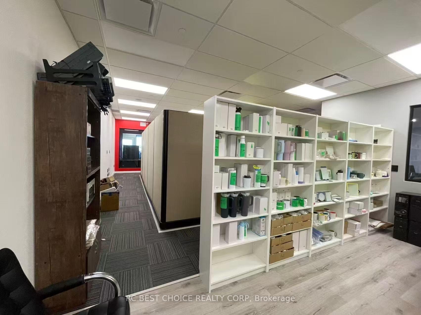 9390 Woodbine Avenue Unit 320