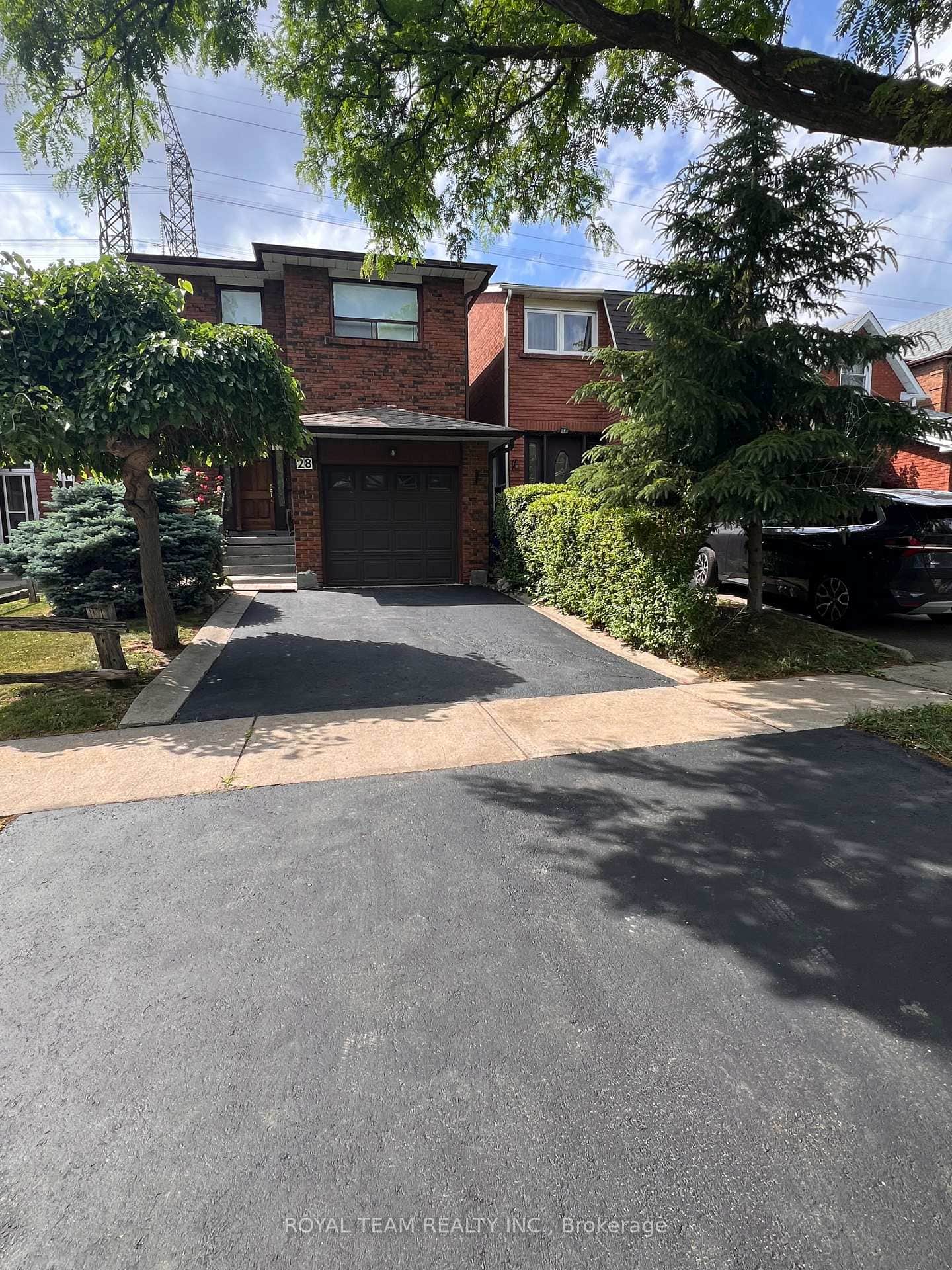 28 Oakmount Crescent