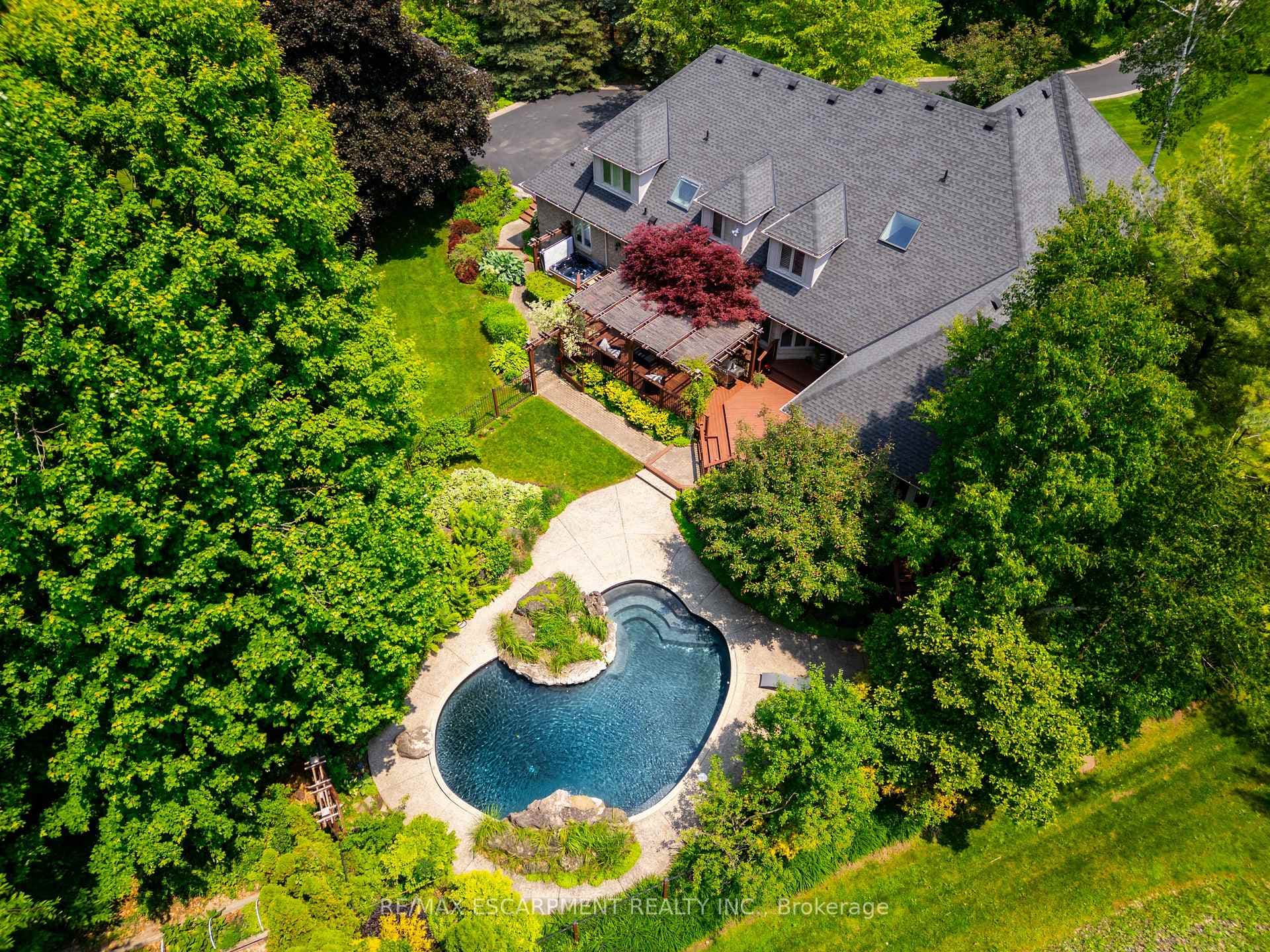 27 Blackberry Place
