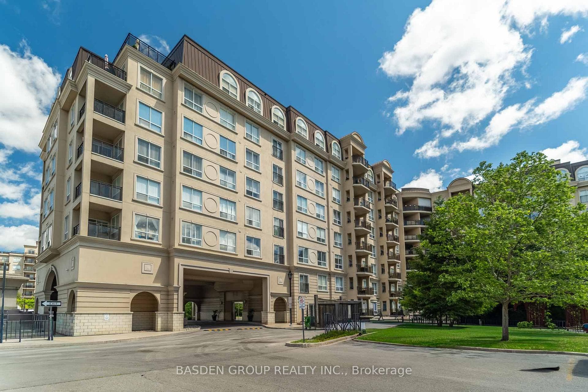 1 Maison Parc Court Unit 309