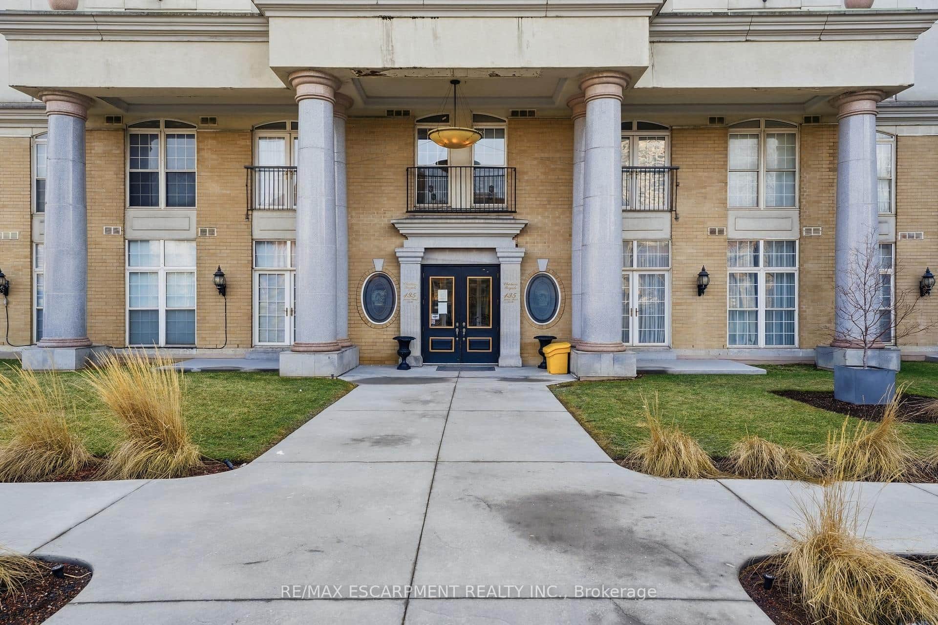 135 James Street Unit 802