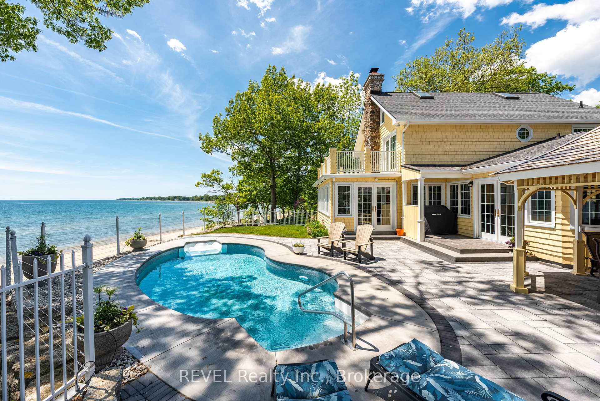 3091 Thunder Bay Road