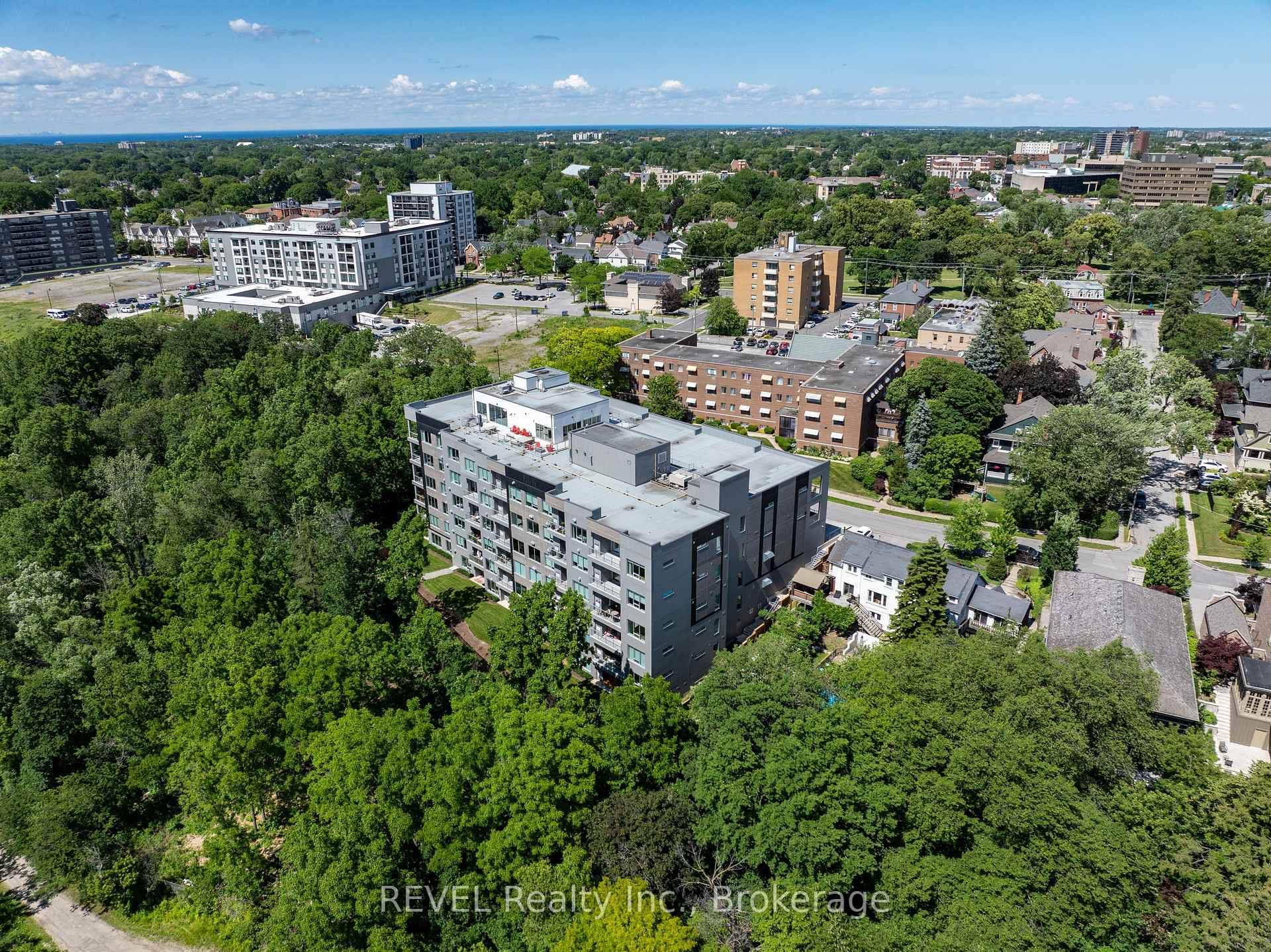 77 Yates Street Unit 606