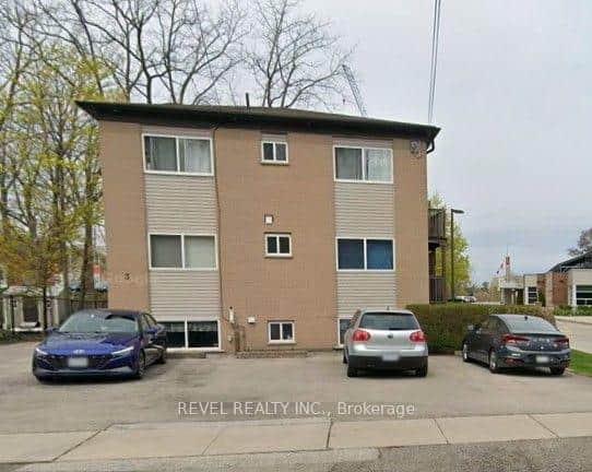 3 Robinson Street Unit 2