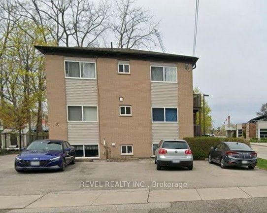 3 Robinson Street Unit 2