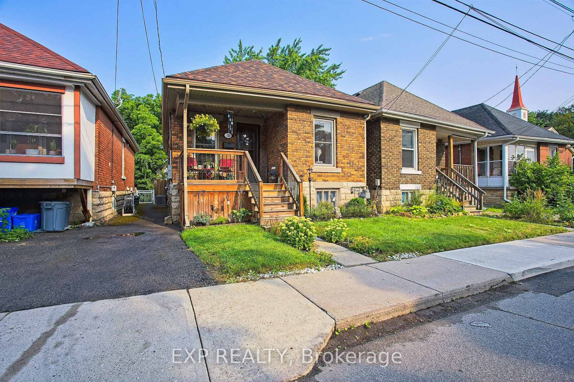 34 Poplar Avenue