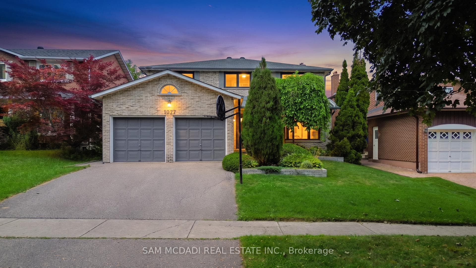 1077 Saginaw Crescent