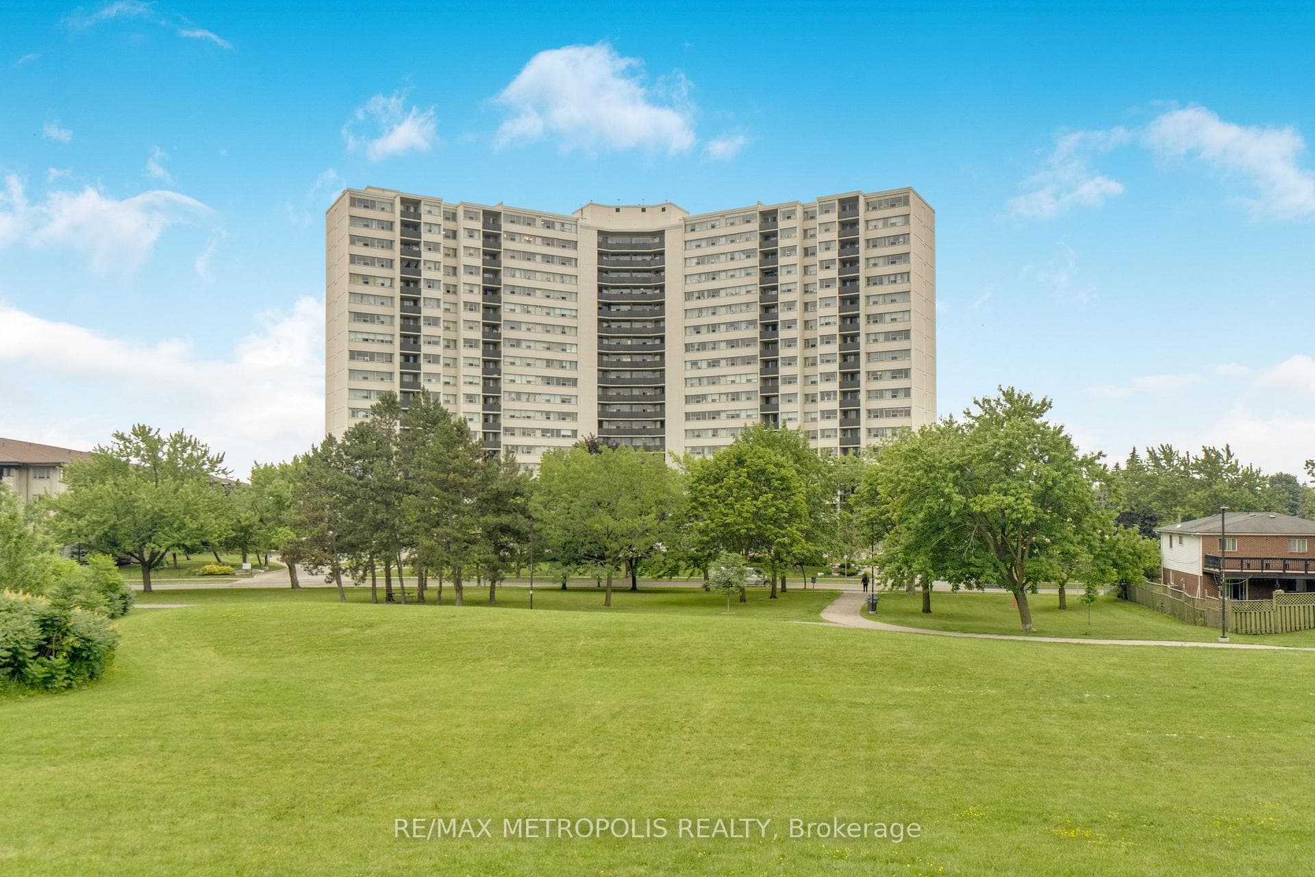 530 Lolita Gardens Unit 1903