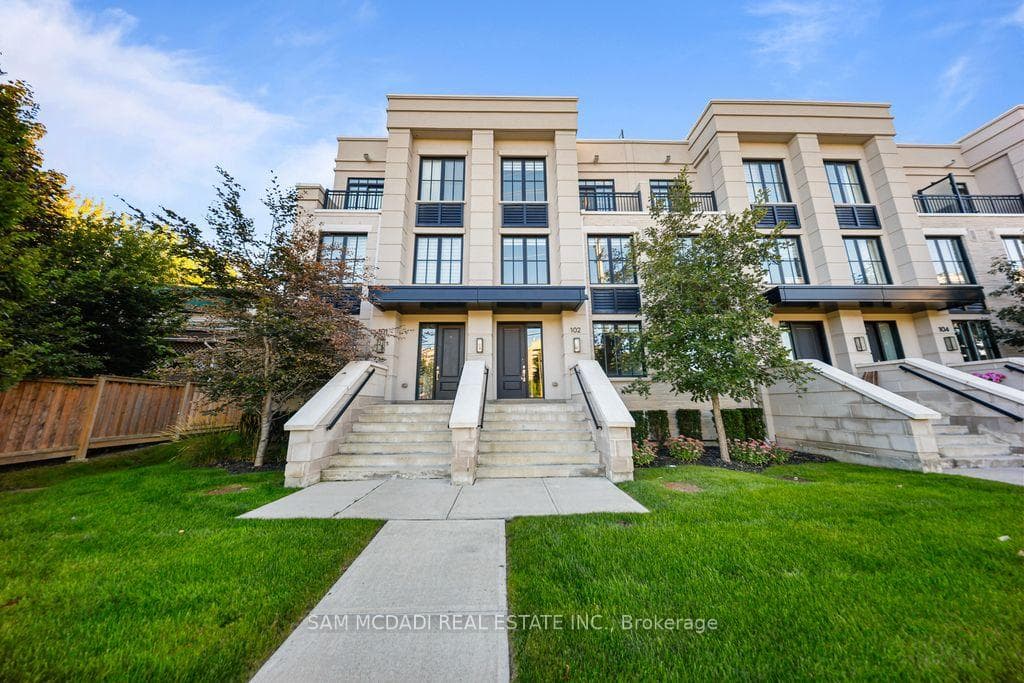 1180 Cawthra Road Unit 102