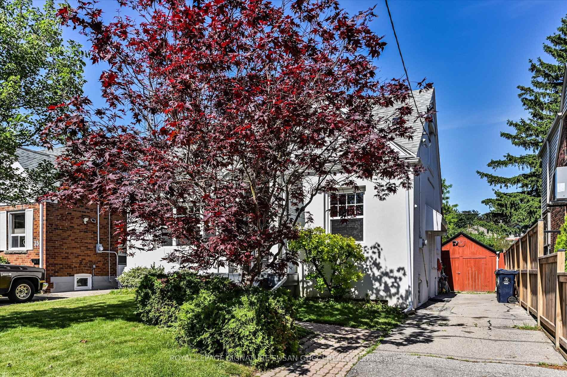 33 Plaxton Drive